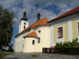 D�stojn� c�rkevn� poh�eb v kostele Hroch�v T�nec s ulo�en�m do hrobu na m�stn�m h�bitov�. Doprava zesnul�ho z Chrudimi cena od 14 400 K� v�. DPH